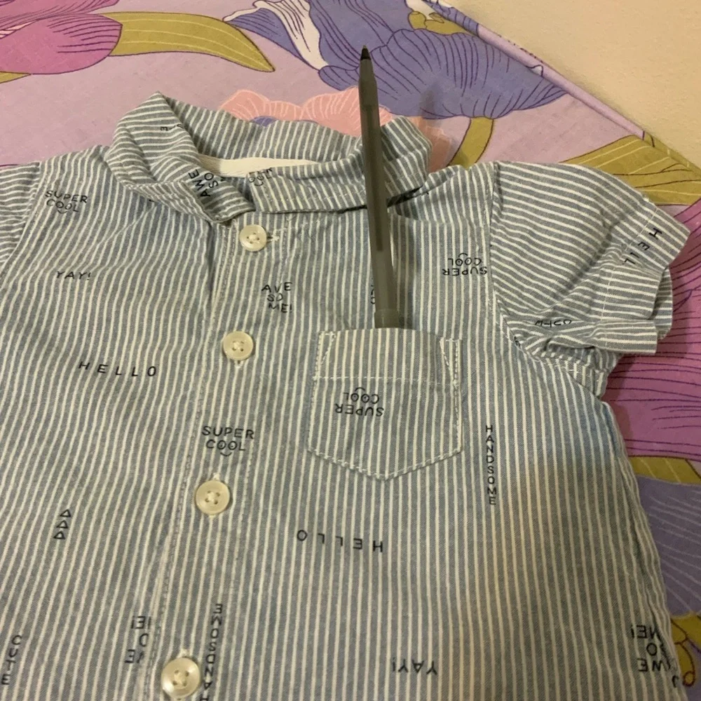NWOT Carter’s Toddler Boy button Down Blue/white Romper , Awesome, Hands…